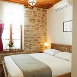 4 1940 Hotel