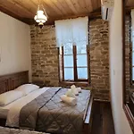4 1940 Hotel