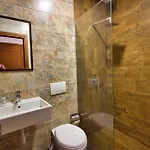 4 1940 Hotel Gjirokastër