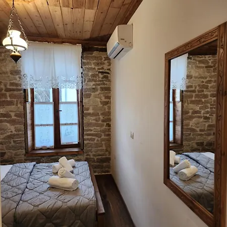 酒店 4 1940 Gjirokastër