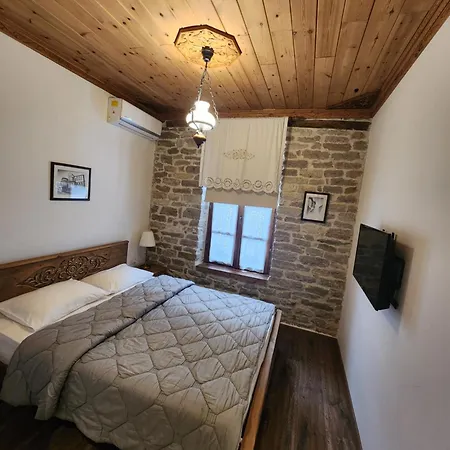 酒店 4 1940 Gjirokastër