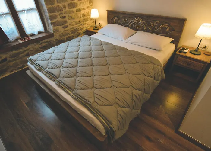 4 1940 Hotel 3*