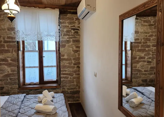 Hotel 4 1940 Gjirokaster