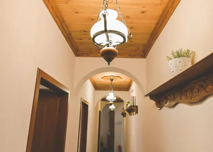 4 1940 3* Gjirokaster